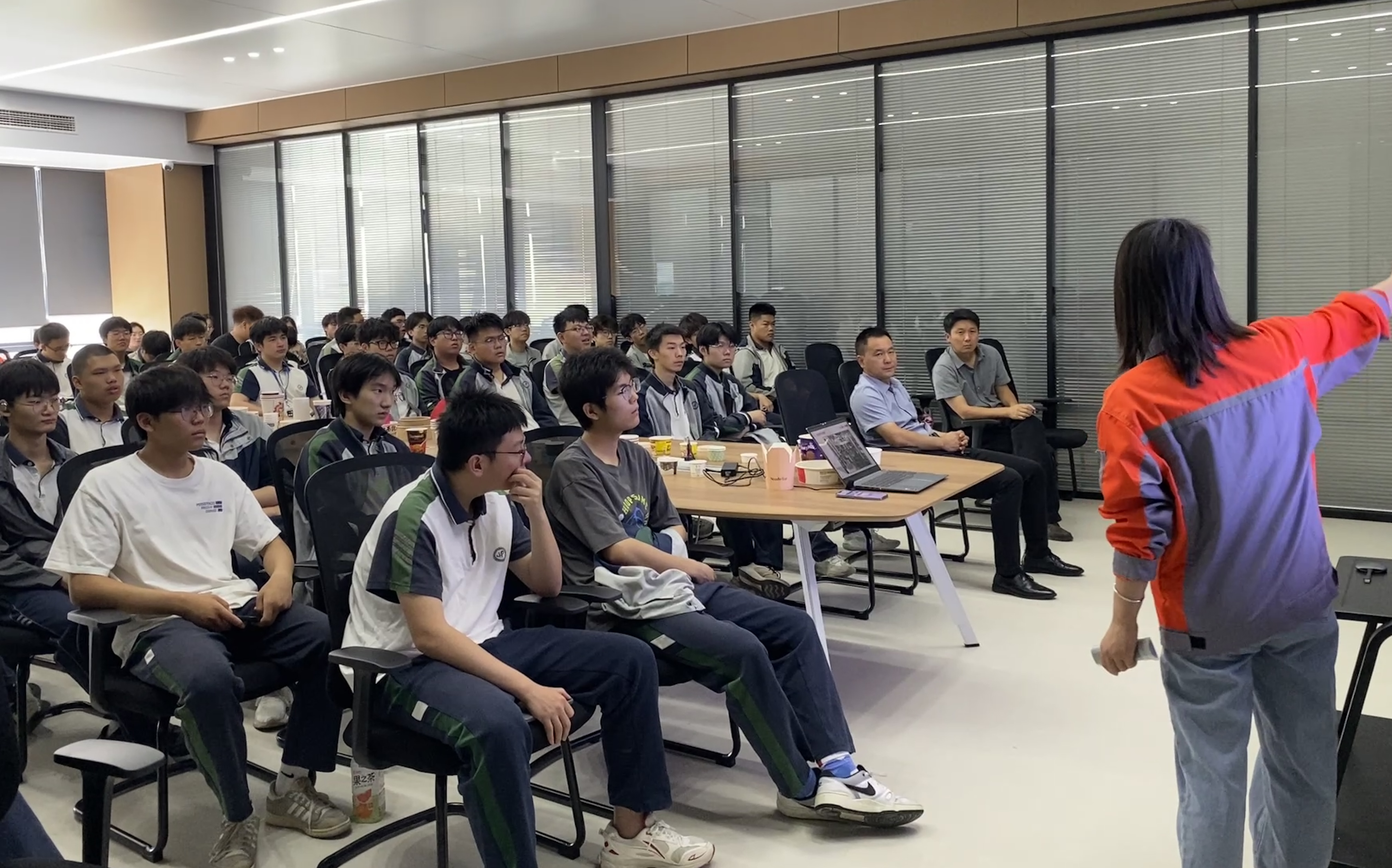 1750387032127507.jpg 1750387032127507.jpg